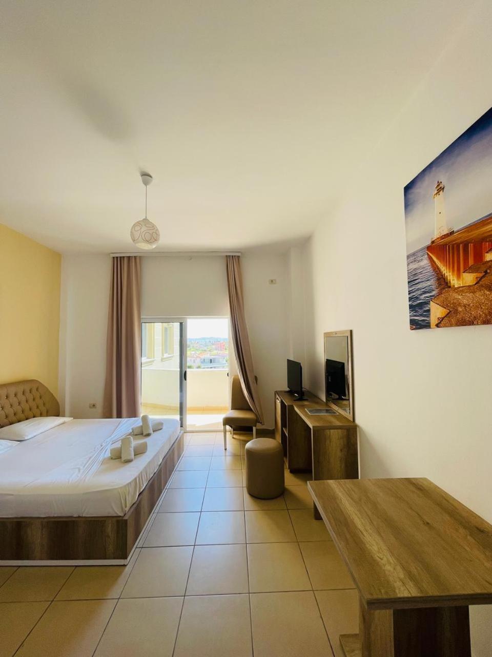 Hotel Princ Golem  Ngoại thất bức ảnh