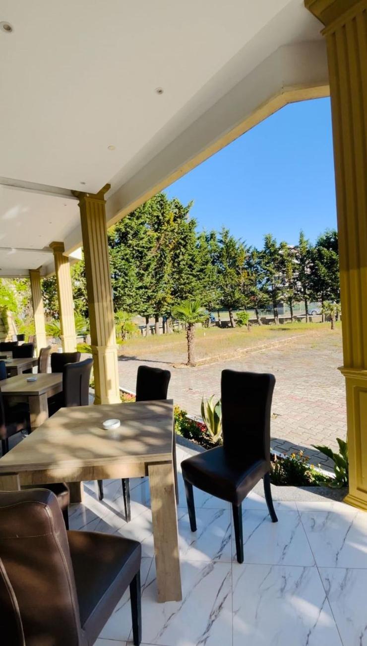 Hotel Princ Golem  Ngoại thất bức ảnh
