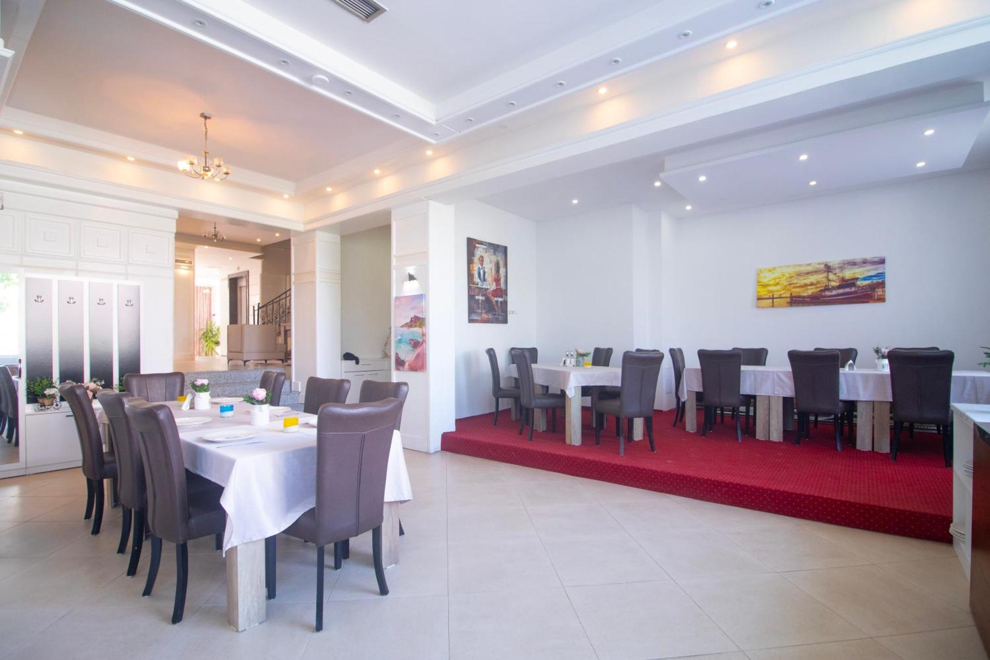 Hotel Princ Golem  Ngoại thất bức ảnh