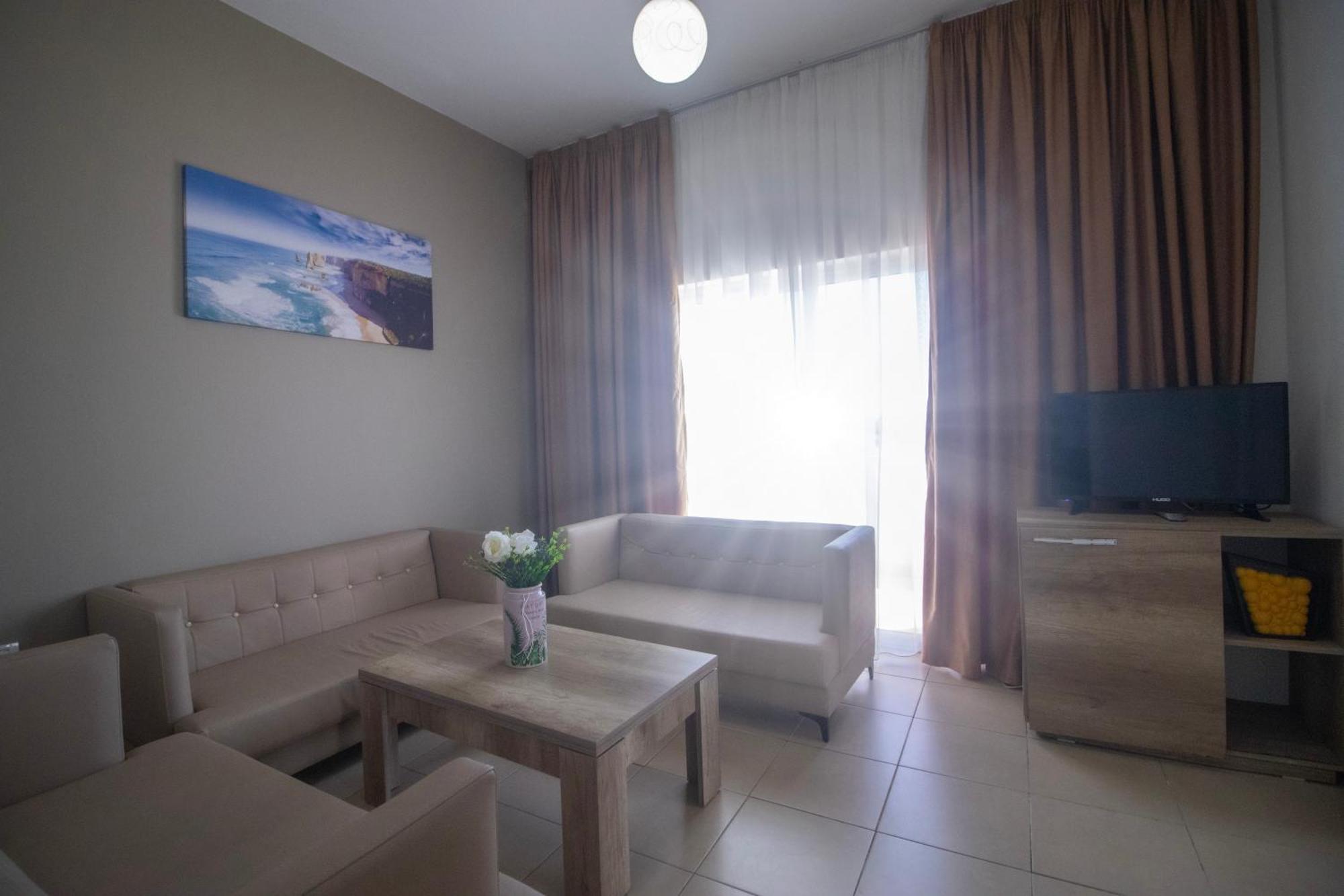 Hotel Princ Golem  Ngoại thất bức ảnh
