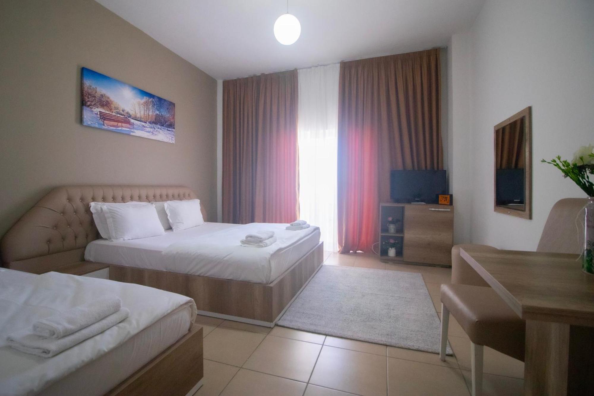 Hotel Princ Golem  Ngoại thất bức ảnh