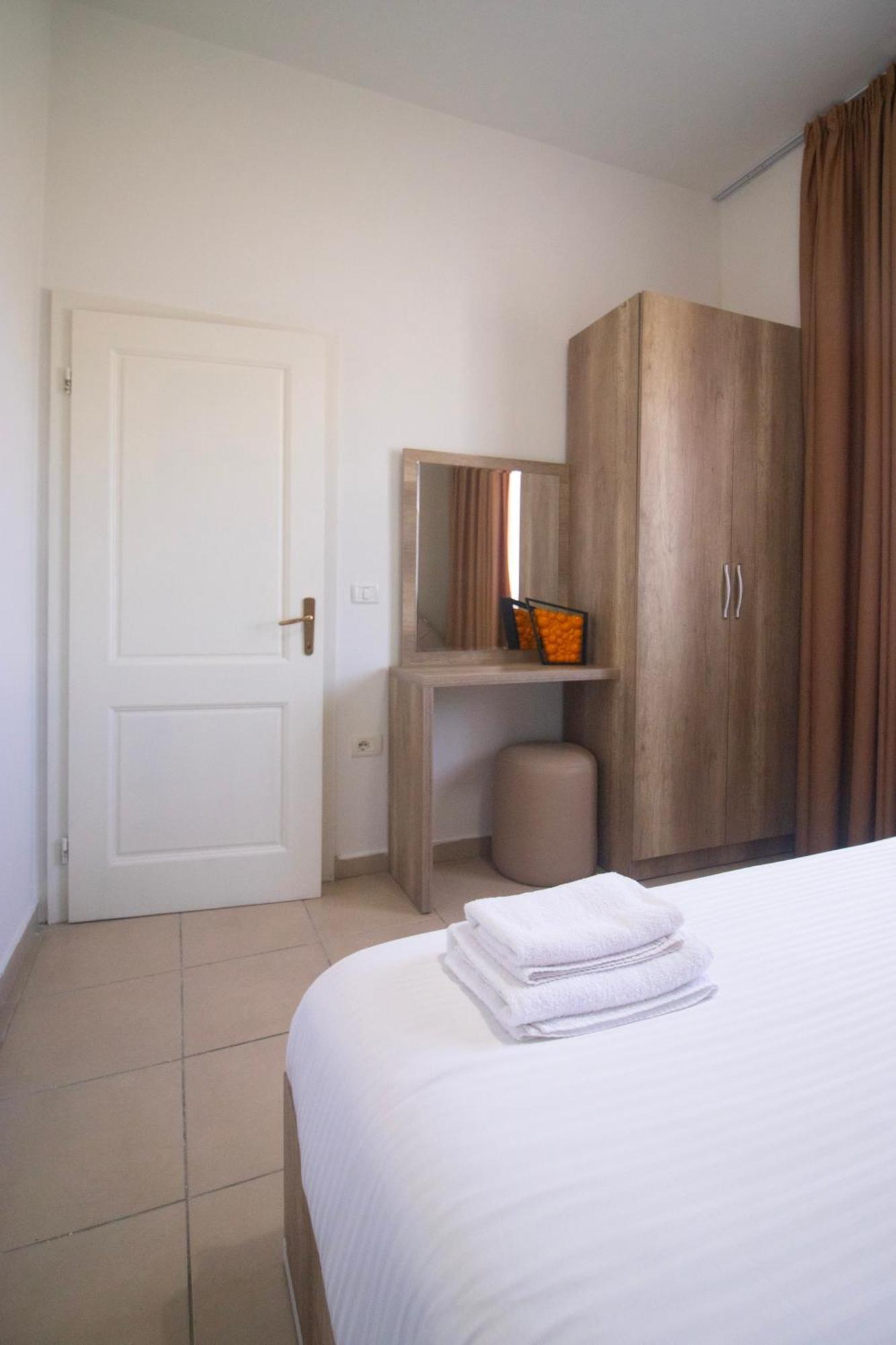 Hotel Princ Golem  Ngoại thất bức ảnh