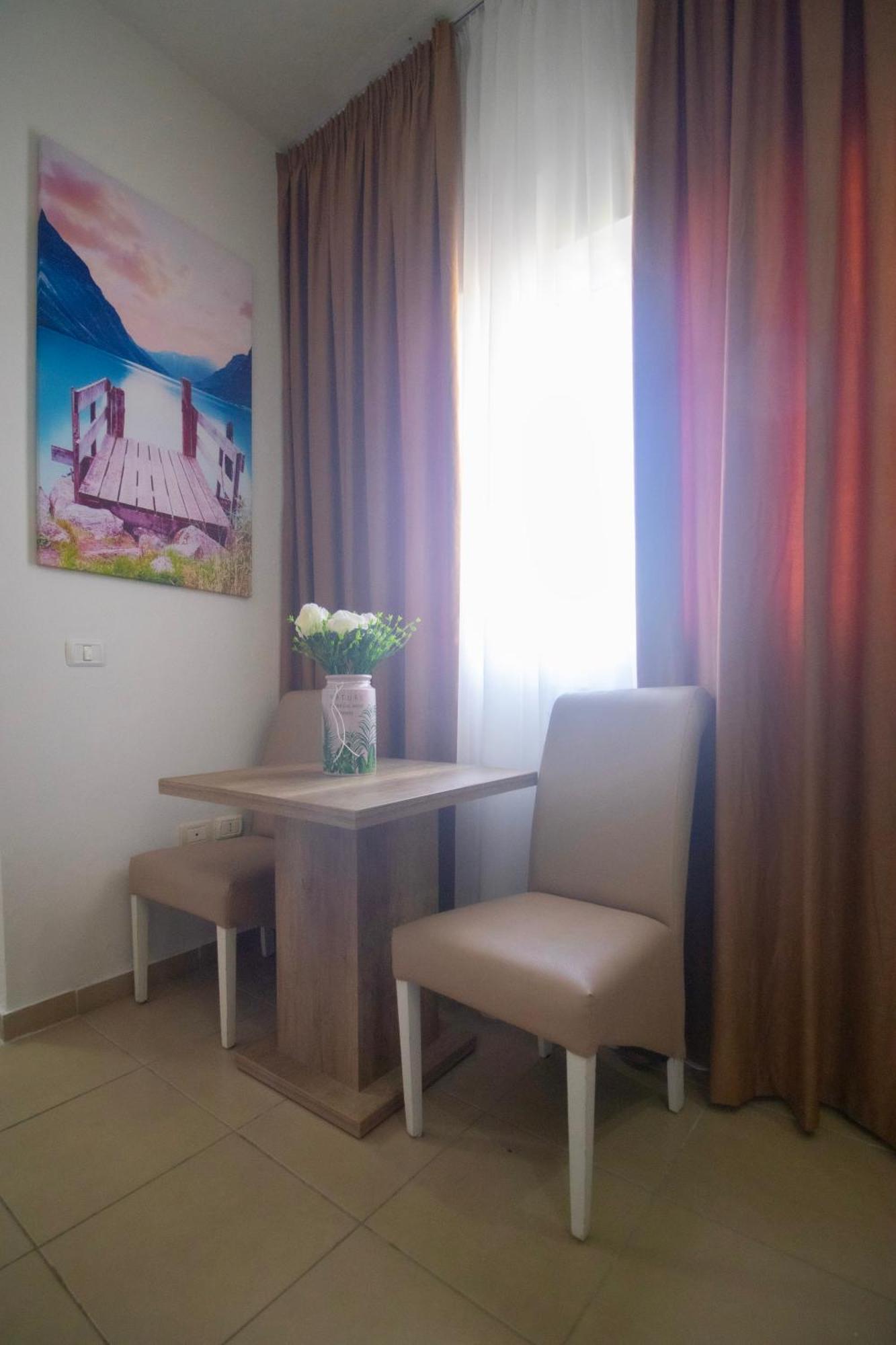 Hotel Princ Golem  Ngoại thất bức ảnh