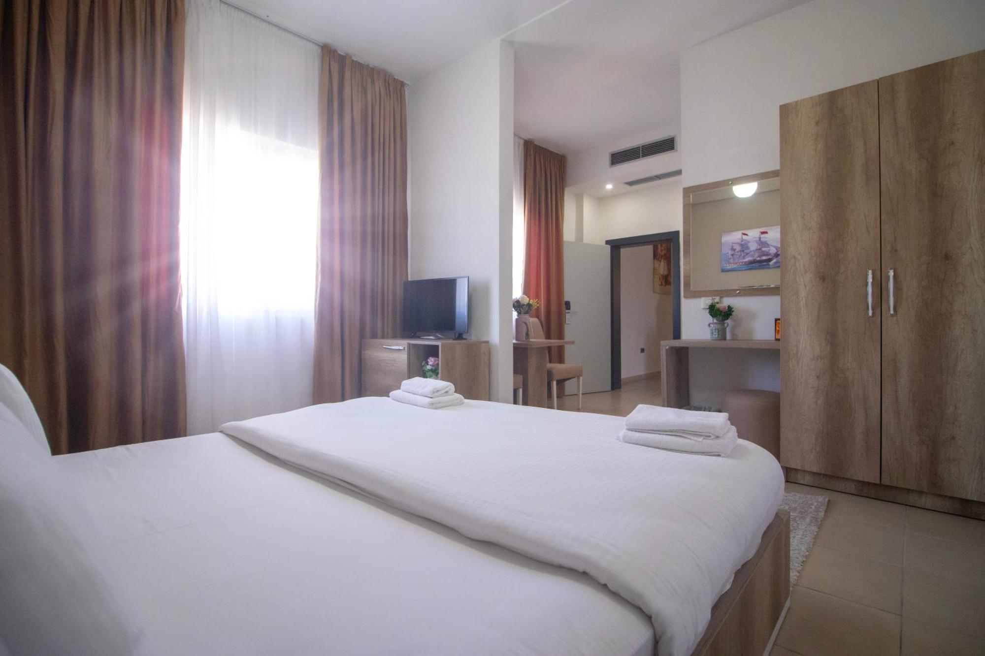 Hotel Princ Golem  Ngoại thất bức ảnh