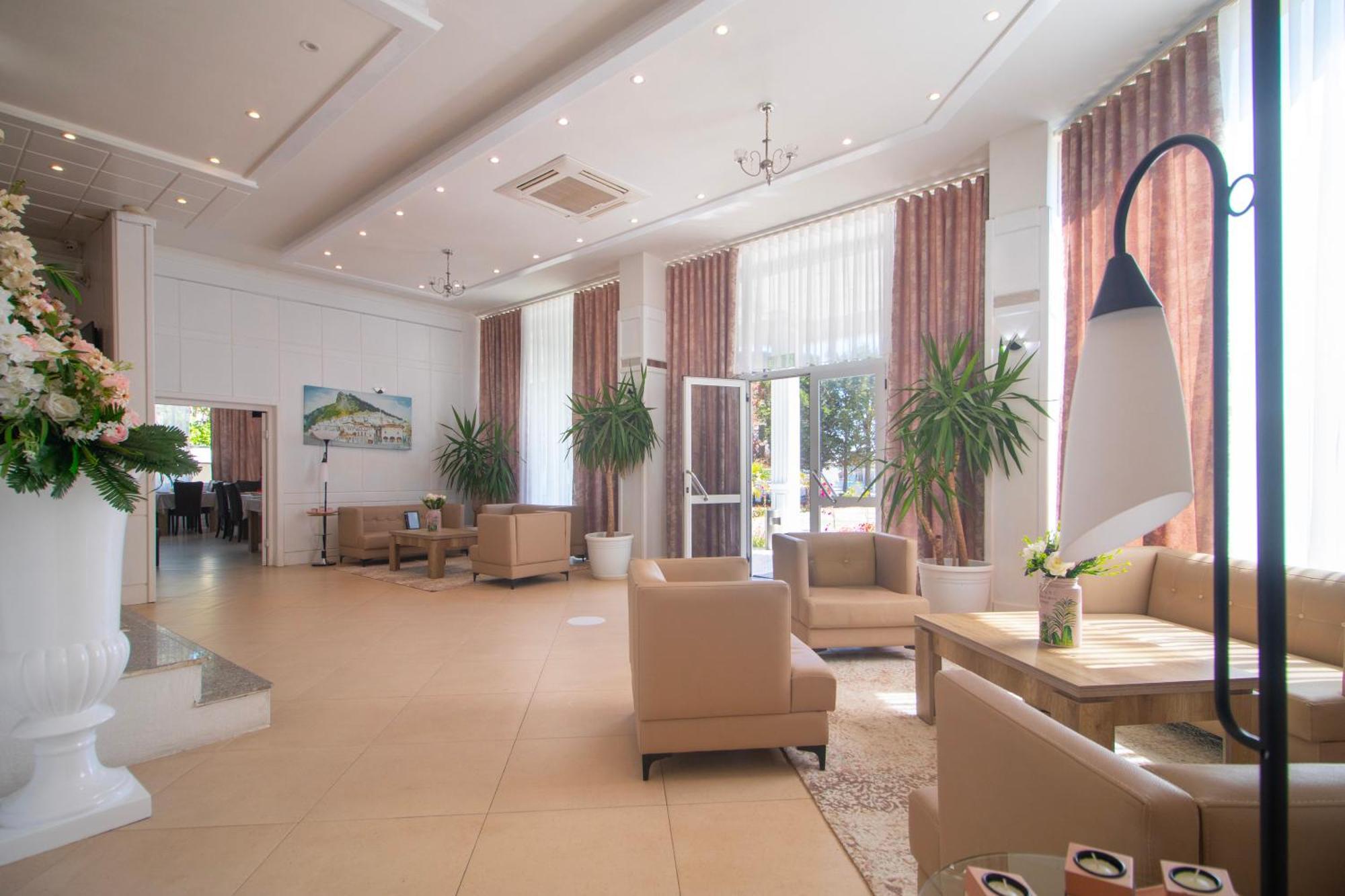 Hotel Princ Golem  Ngoại thất bức ảnh
