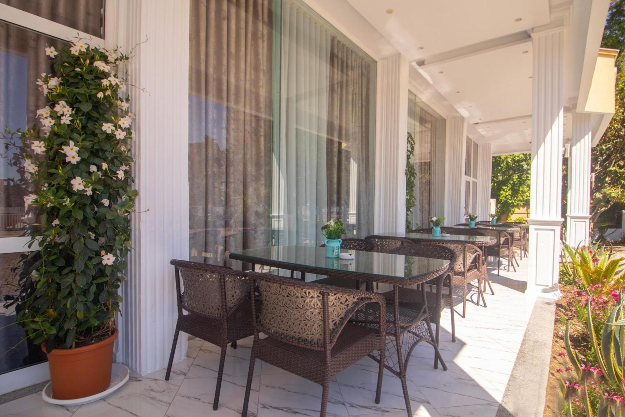 Hotel Princ Golem  Ngoại thất bức ảnh
