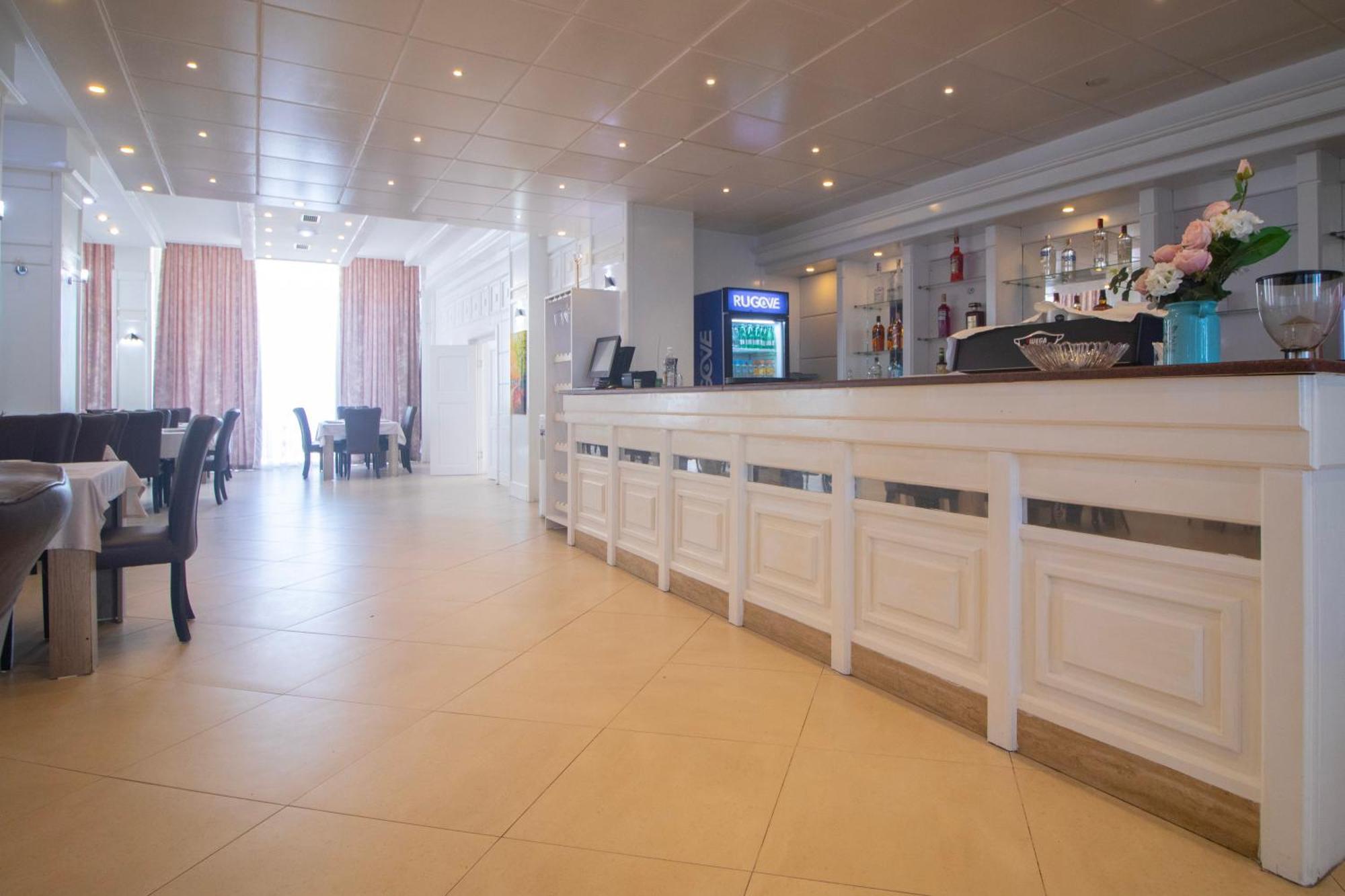 Hotel Princ Golem  Ngoại thất bức ảnh